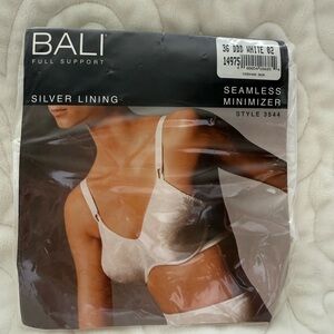 Bali Women's Silver Lining Seamless Minimizer Bra